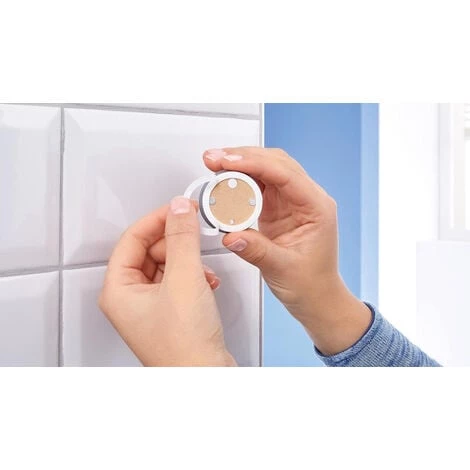 Tesa Hukk Anneau Porte-serviette, Métal Chromé, Pose Facile Sans Perçage (40254-00000-00) 5 Tesa Hukk Anneau Porte-serviette, Métal Chromé, Pose Facile Sans Perçage (40254-00000-00) – Image 5